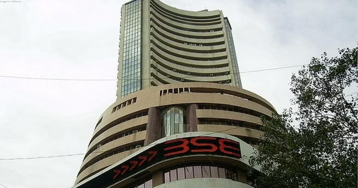 Sensex rallies for 3rd session, closes 550 points higher